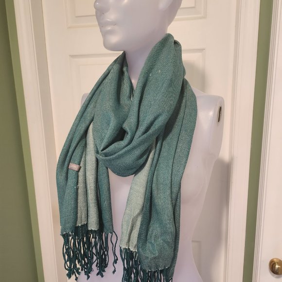 Extra Wide Pashmina - Picture 2 of 3